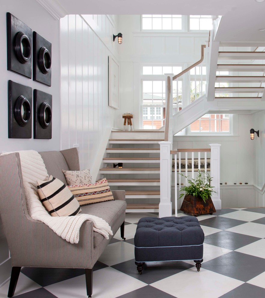 Источник вдохновения для домашнего уюта: лестница в морском стиле с деревянными ступенями без подступенок