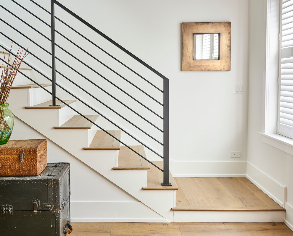 Стильный дизайн: угловая бетонная лестница среднего размера в современном стиле с деревянными ступенями и стеклянными перилами - последний тренд