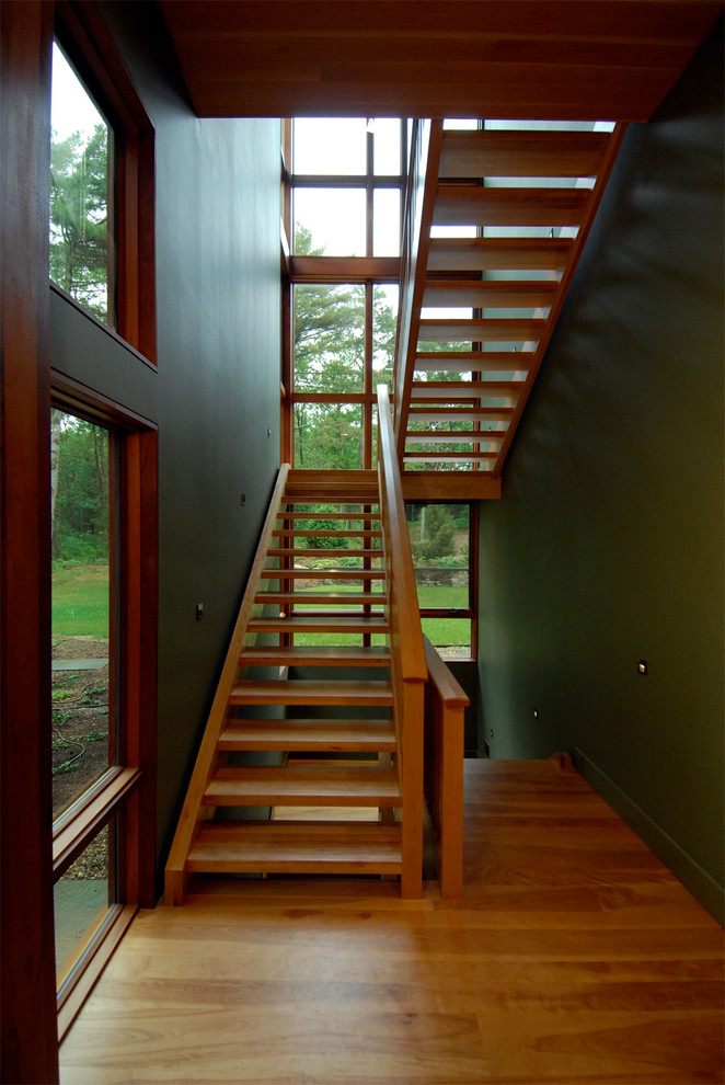 Modern inredning av en trappa, med öppna sättsteg