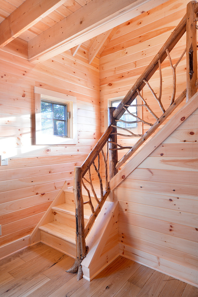 Пример оригинального дизайна: угловая деревянная лестница в стиле рустика с деревянными ступенями