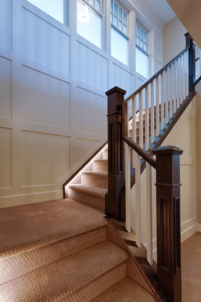 Idéer för att renovera en mellanstor vintage l-trappa, med heltäckningsmatta och sättsteg med heltäckningsmatta