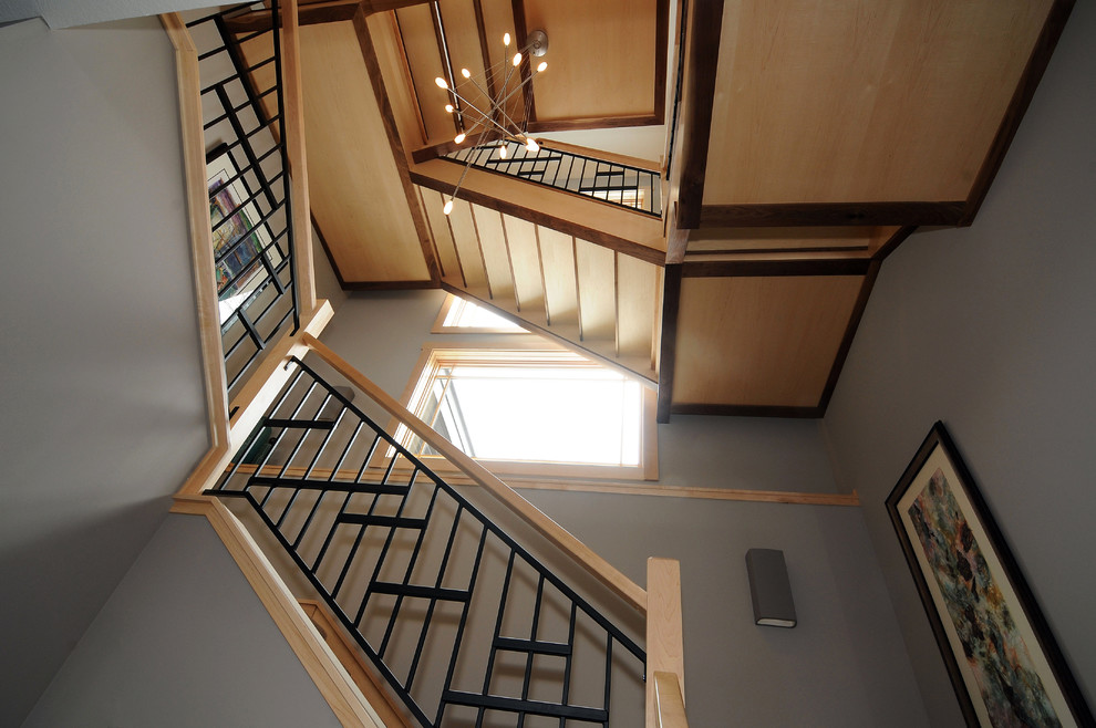 Стильный дизайн: лестница в стиле фьюжн - последний тренд