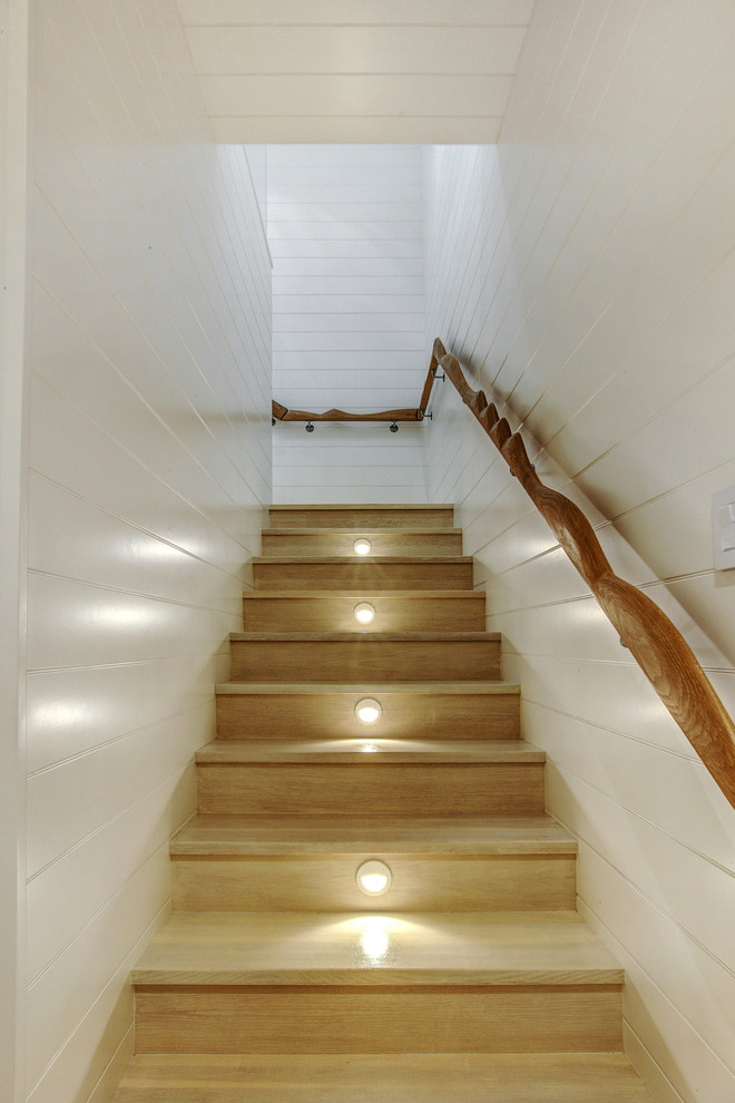 Idées déco pour un escalier avec des marches en bois.