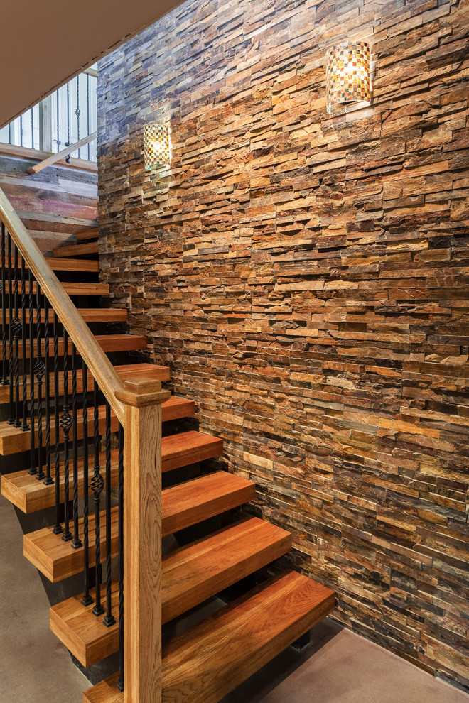 Staircase - traditional staircase idea in Baltimore