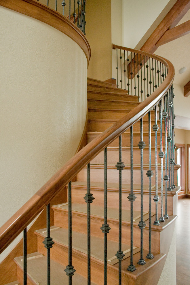 Cette image montre un escalier traditionnel.