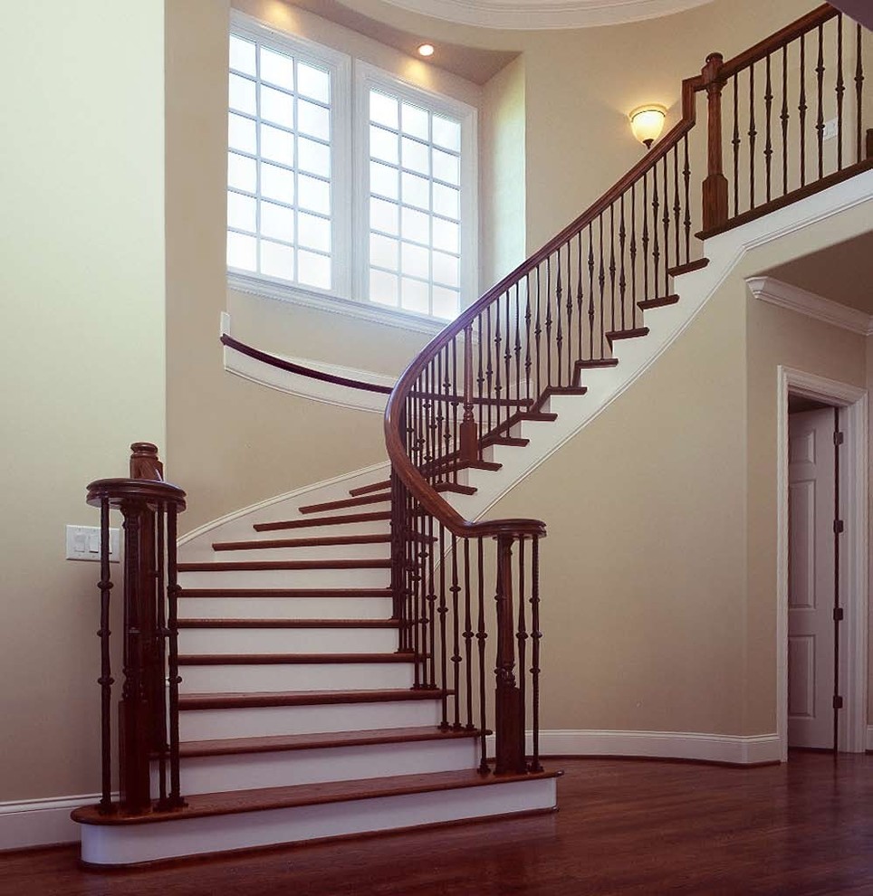 Example of a classic staircase design in Nashville
