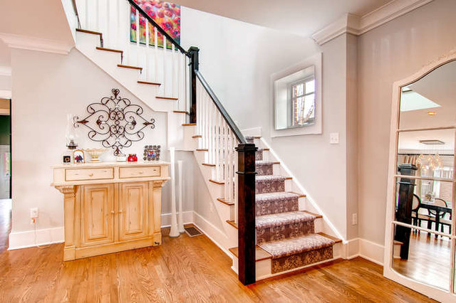 Denver Pop Top Stair - Arts & Crafts - Staircase - Denver - by StudioHOFF  Architecture | Houzz IE