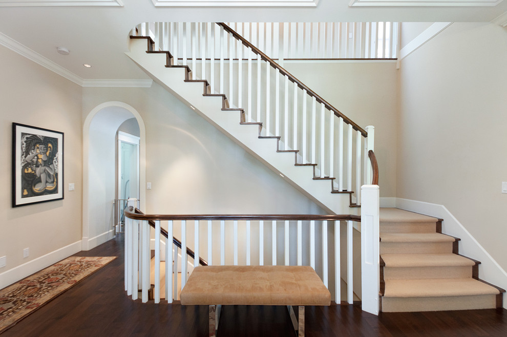 Design ideas for a classic staircase in Vancouver.