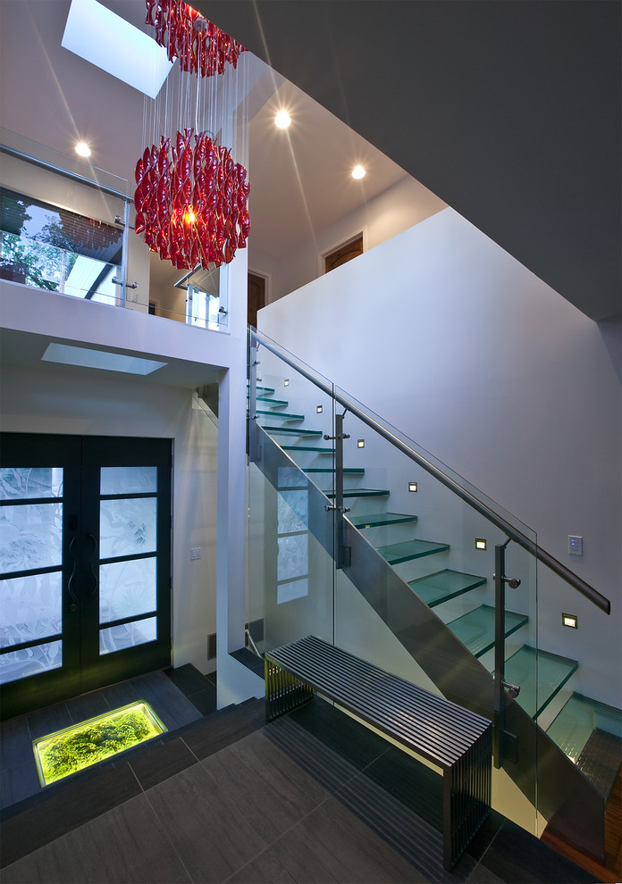 Inspiration pour un escalier droit minimaliste.