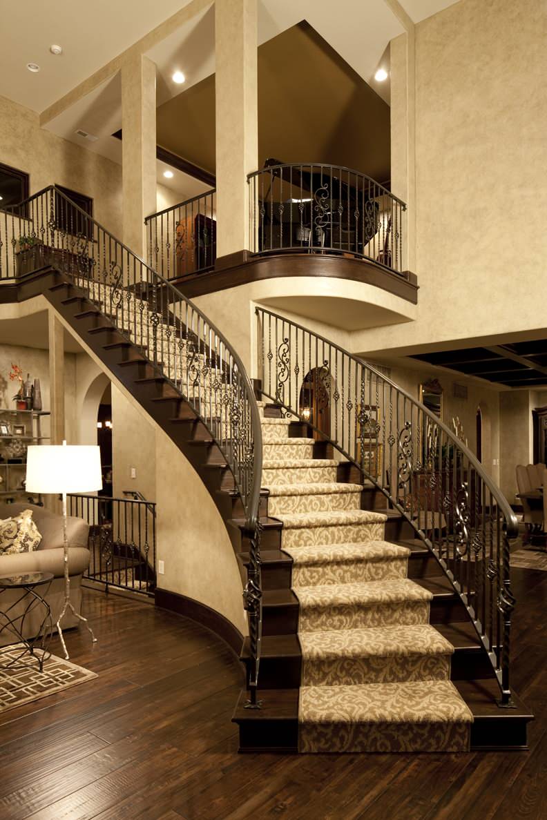 https://st.hzcdn.com/simgs/pictures/staircases/dream-home-great-rm-christopher-scott-homes-img~11b1719c0e2b43e0_14-8793-1-b8fe797.jpg