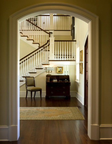 Example of a classic staircase design in Charleston