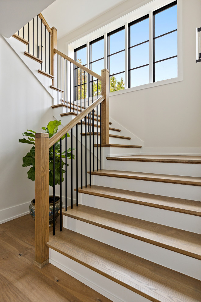 Design ideas for a country staircase in Detroit.