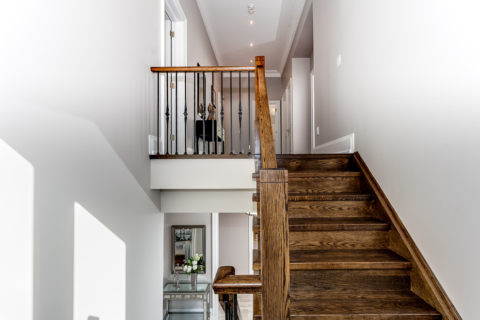 Example of a transitional staircase design in Toronto
