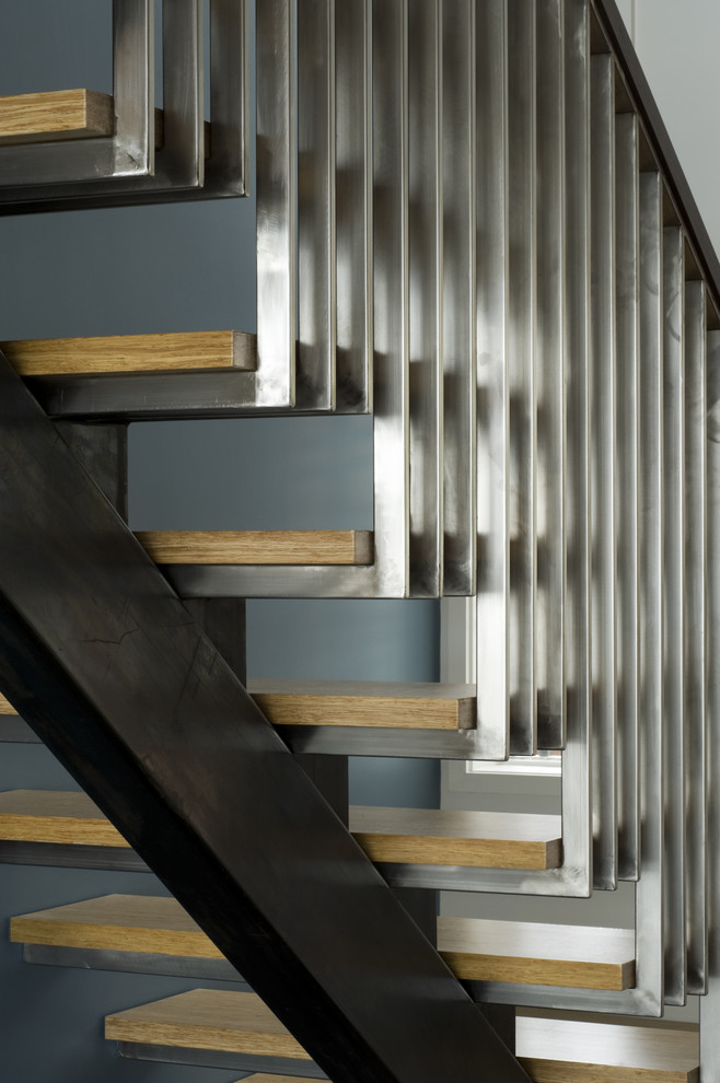 Свежая идея для дизайна: лестница в стиле модернизм без подступенок - отличное фото интерьера