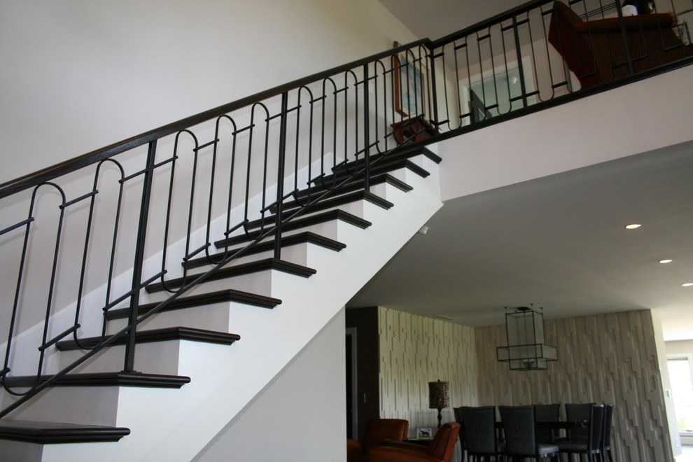 Example of an eclectic staircase design in Melbourne