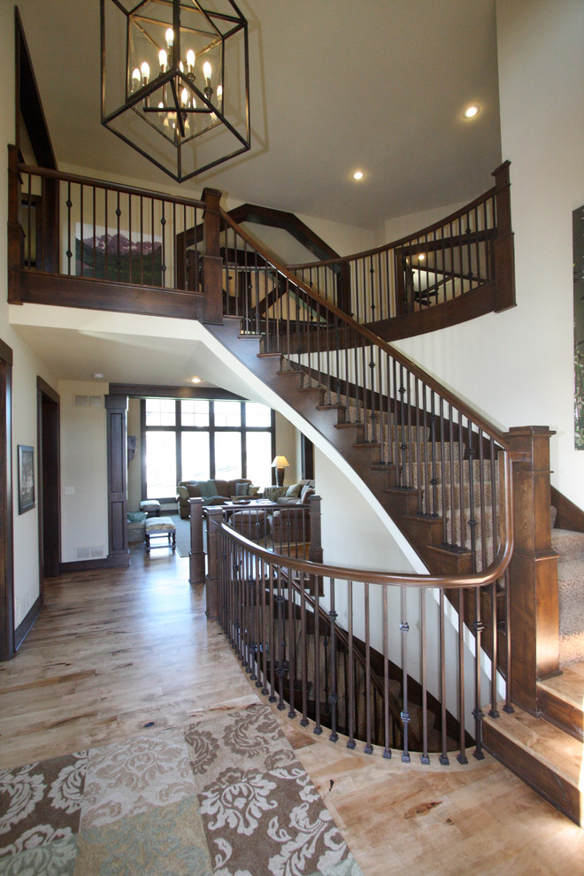 Example of a mountain style staircase design in Kansas City