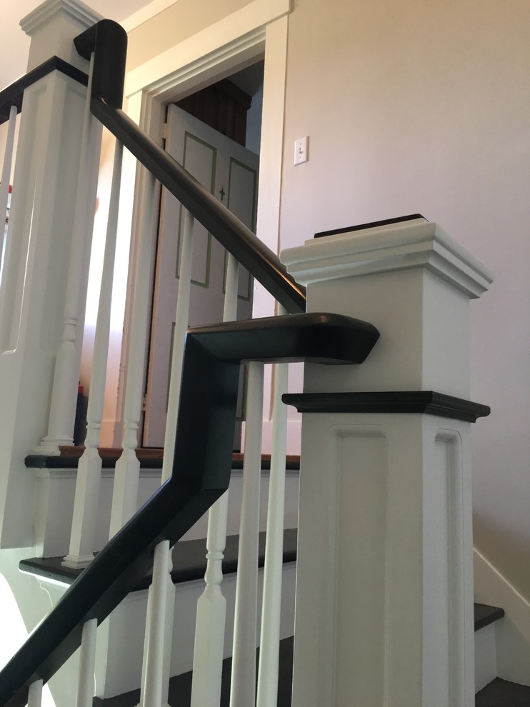 Пример оригинального дизайна: лестница в стиле кантри