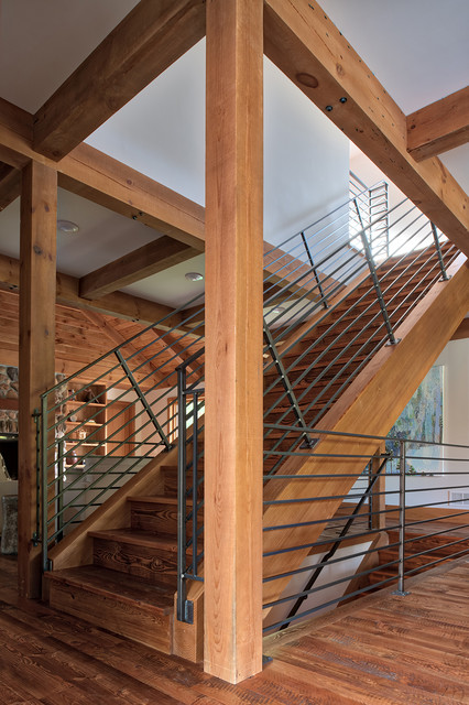 https://st.hzcdn.com/simgs/pictures/staircases/farmhouse-reborn-rehkamp-larson-architects-inc-img~03f111860bfc4b27_4-1711-1-4e8cc7d.jpg