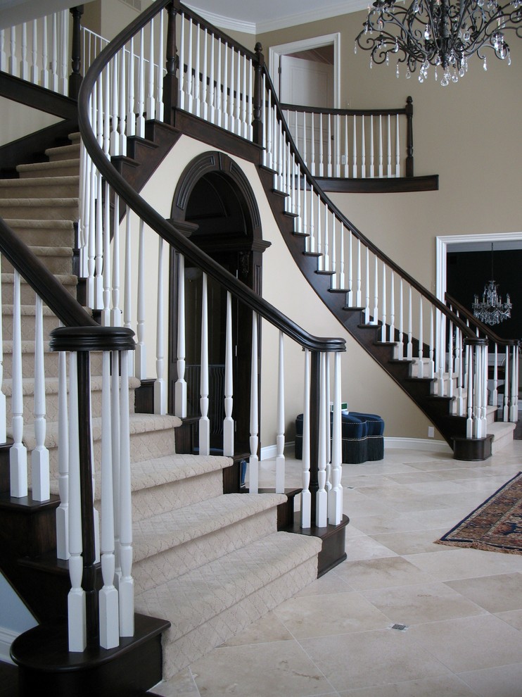 Staircase - traditional staircase idea in Detroit
