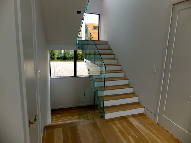 Modern Seamless Glass Railing - Specialized Stair & Rail