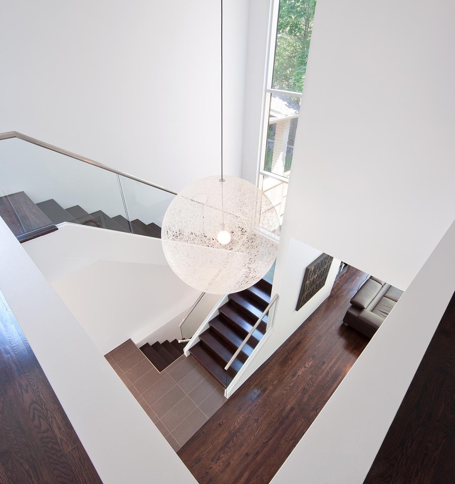 Staircase - contemporary staircase idea in Ottawa