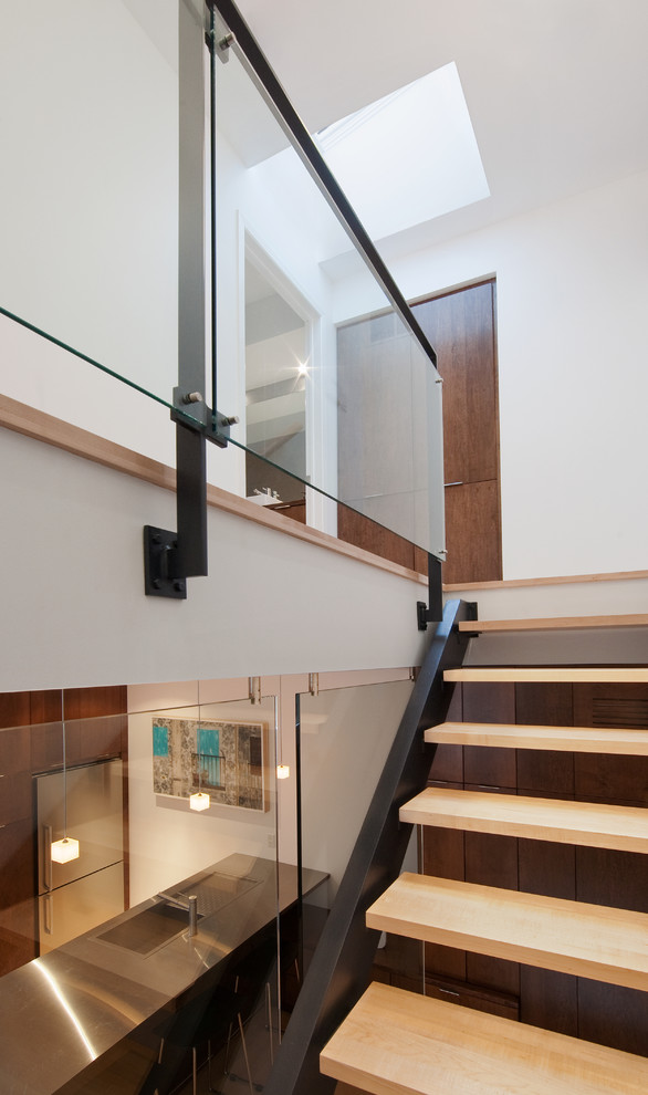 Contemporary staircase in Ottawa.