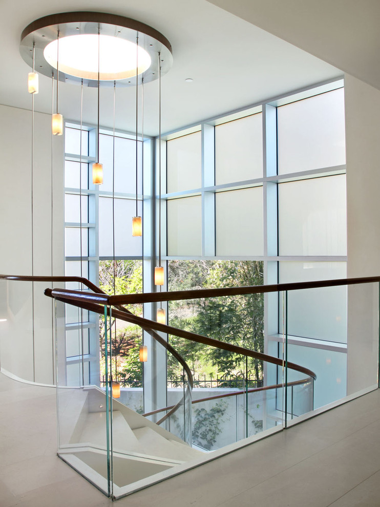 Design ideas for a modern staircase in Los Angeles.