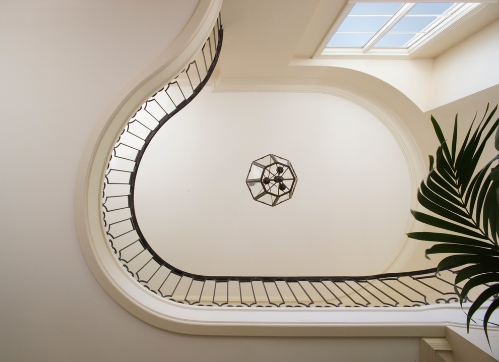 Idée de décoration pour un escalier.