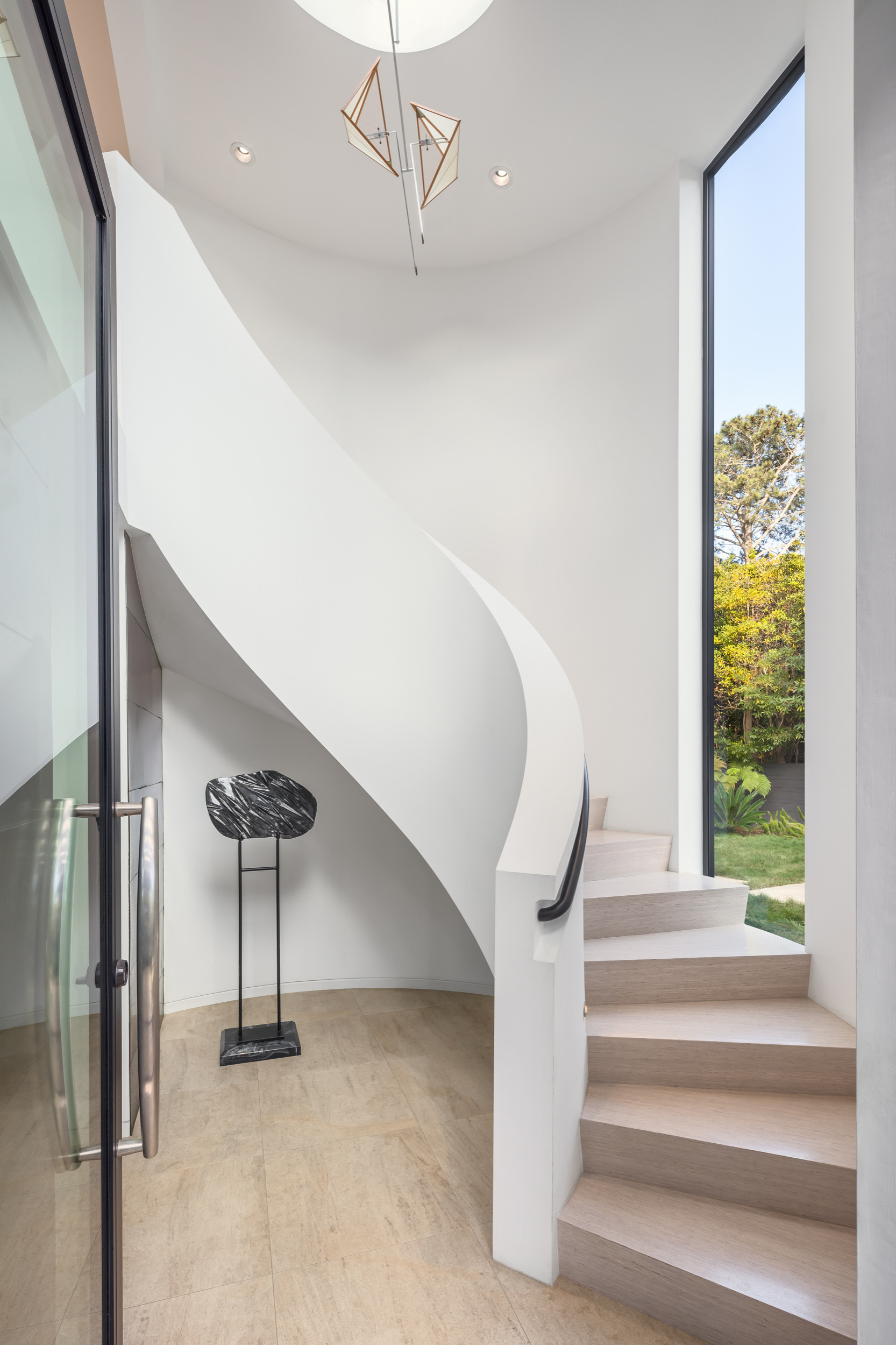 Fotos de escaleras | Diseños de escaleras curvas - may 2023 | Houzz ES