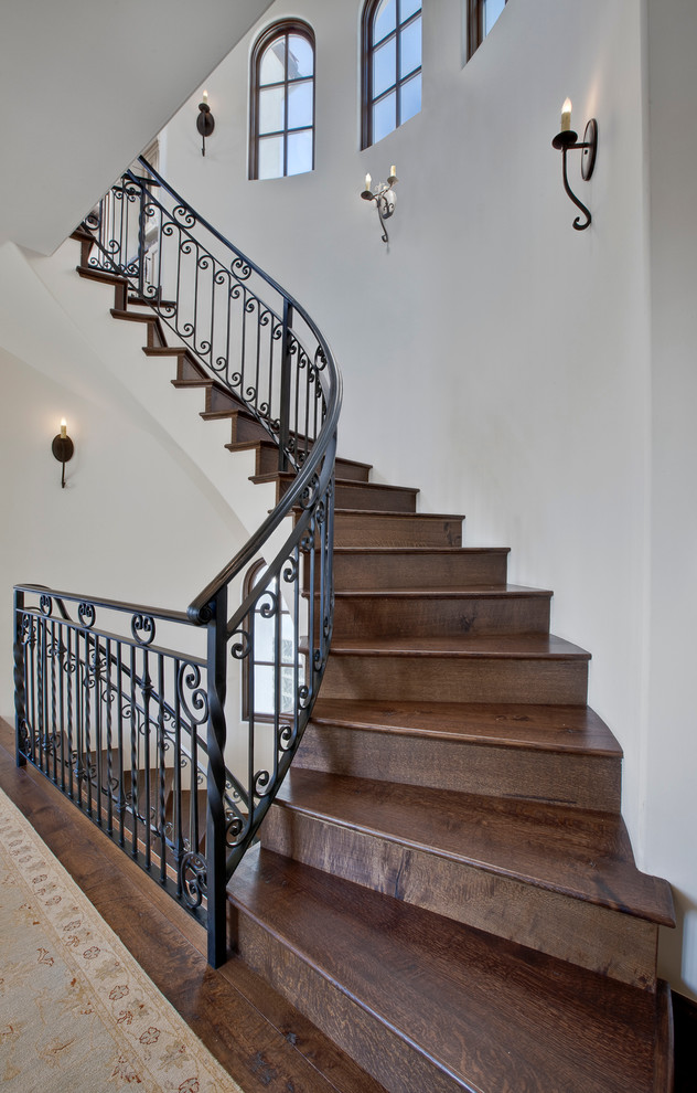Пример оригинального дизайна: лестница в средиземноморском стиле