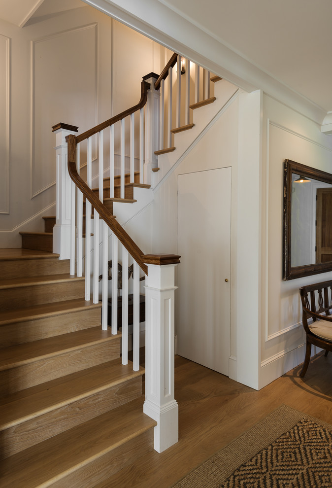 Staircase - farmhouse staircase idea in New York