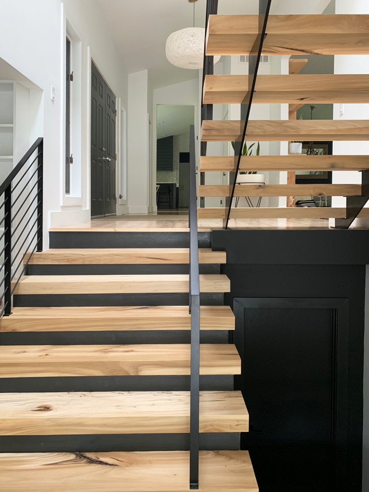 This is an example of a scandinavian staircase in New York.