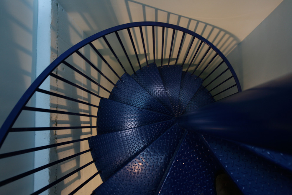 Staircase - modern staircase idea in San Diego