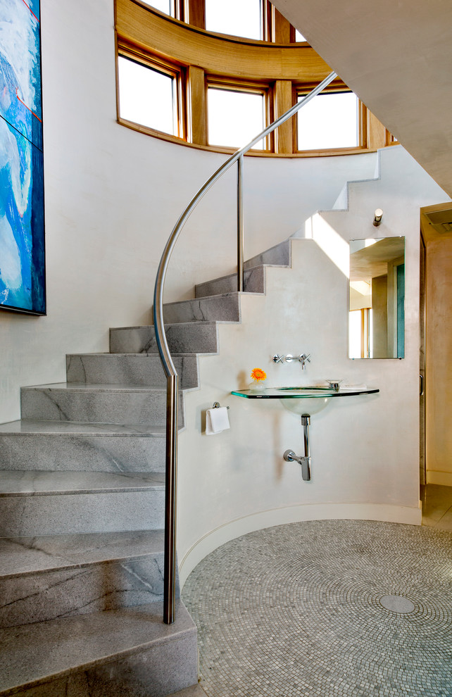 Contemporary curved staircase in Montreal.