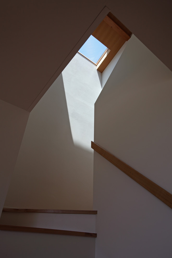 House In Ooiso Asian Staircase Other By 長浜信幸建築設計事務所 Houzz