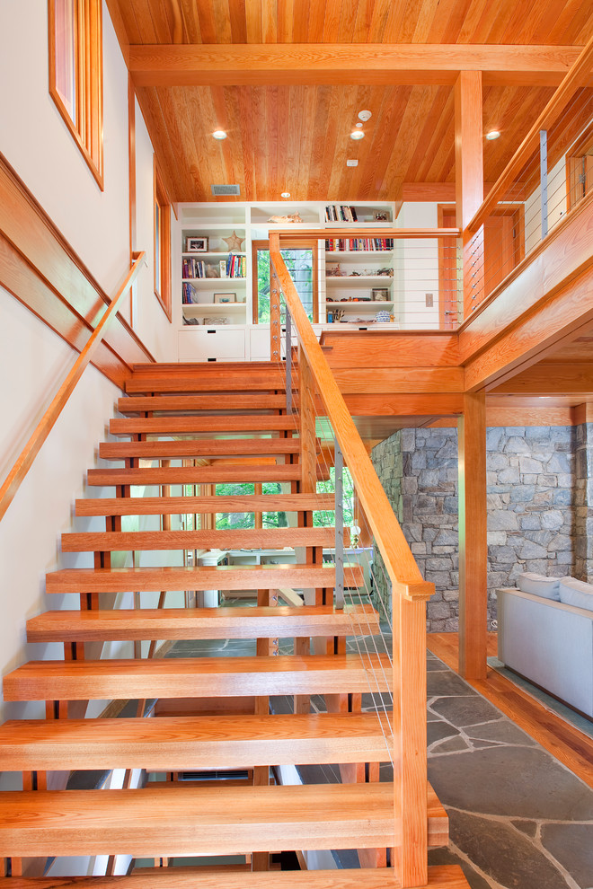 Источник вдохновения для домашнего уюта: прямая лестница в стиле рустика