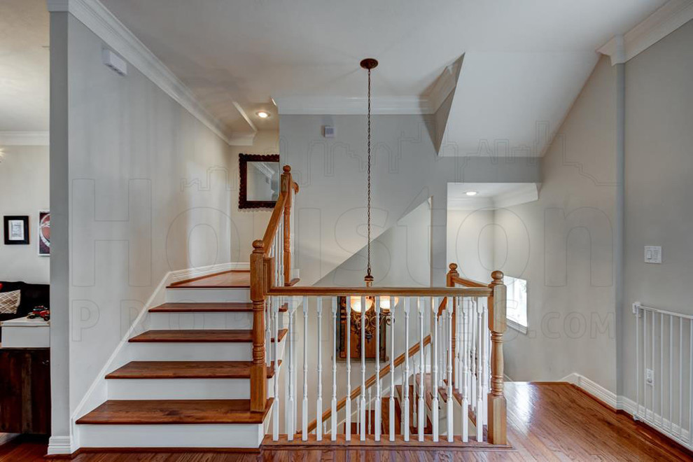 Example of a staircase design in Houston