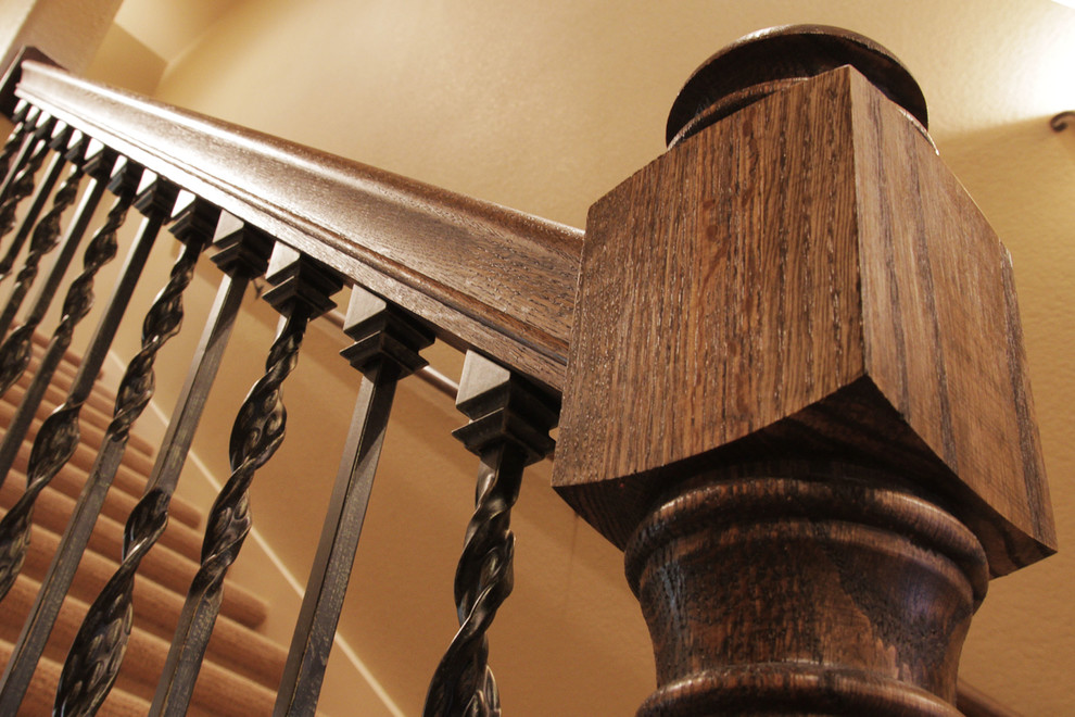 Design ideas for a classic carpeted straight staircase in Austin with carpeted risers.