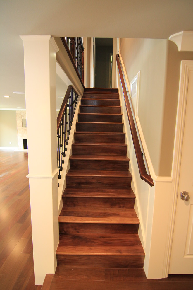 Staircase - traditional staircase idea in Orange County