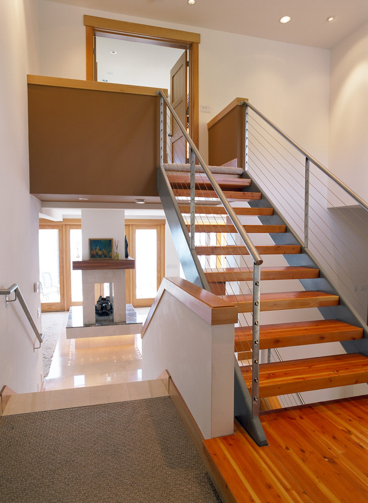 Example of a minimalist staircase design in Seattle
