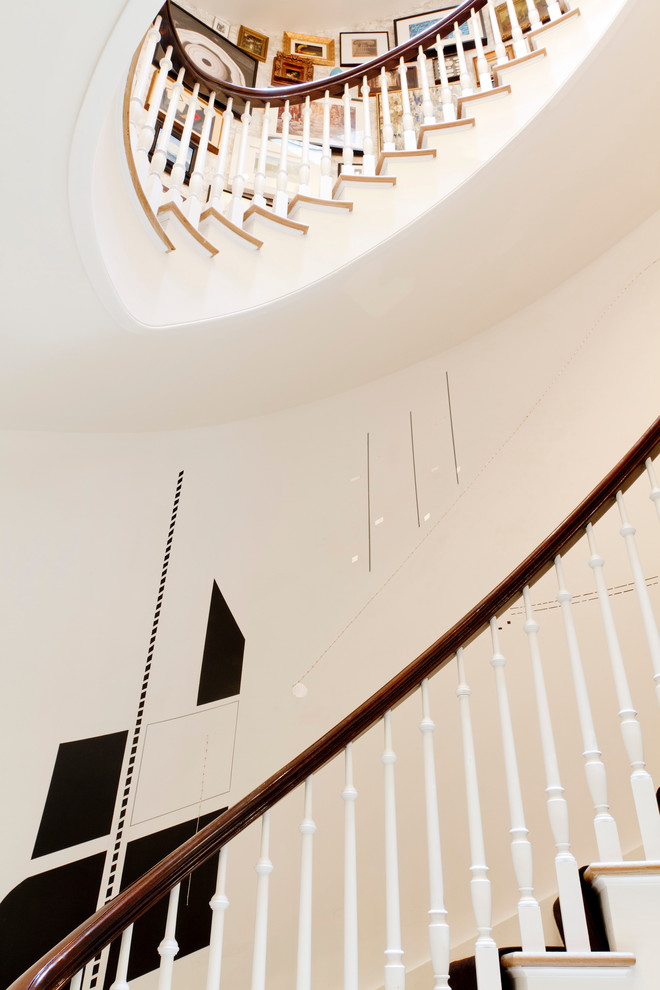 This is an example of a contemporary staircase in New York.