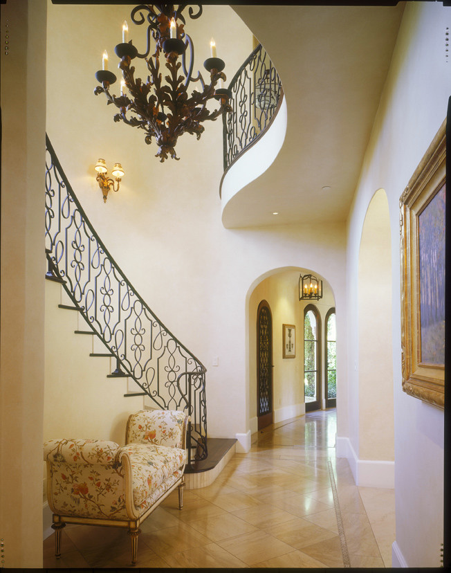 Staircase - traditional staircase idea in San Diego