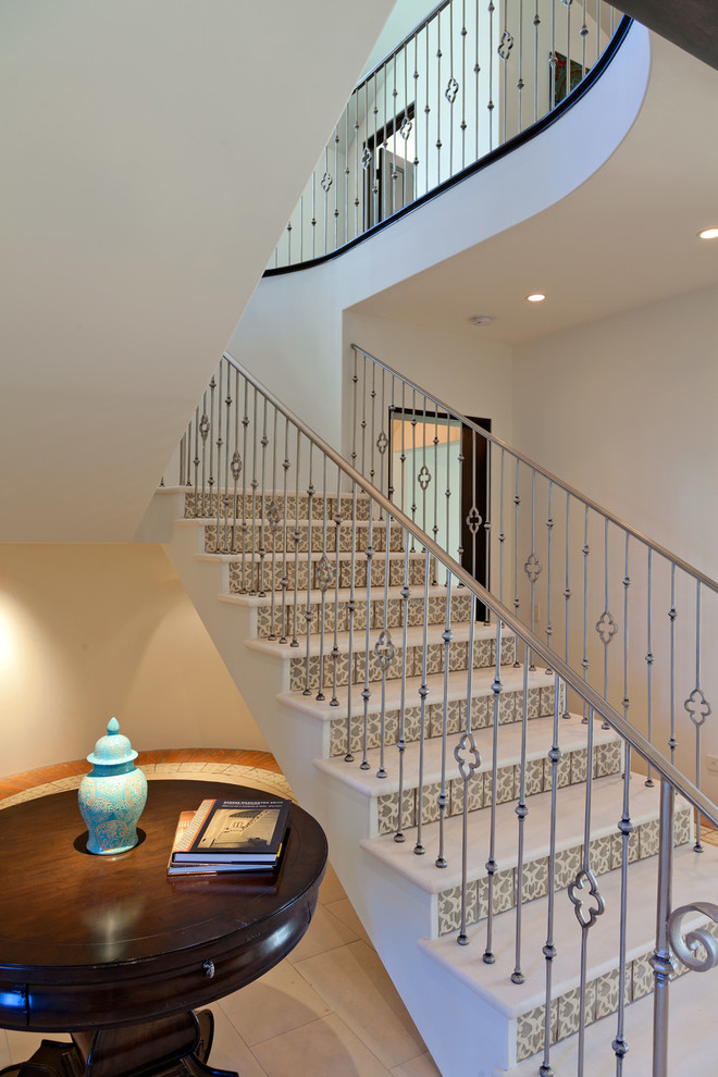 Staircase - mediterranean staircase idea in Los Angeles