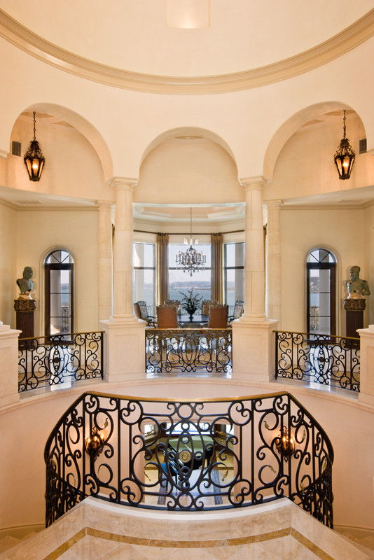 Example of a tuscan staircase design in Austin