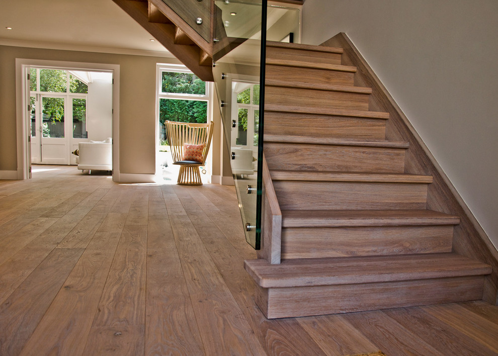 Mittelgroße Urige Treppe in L-Form mit Holz-Setzstufen in Buckinghamshire