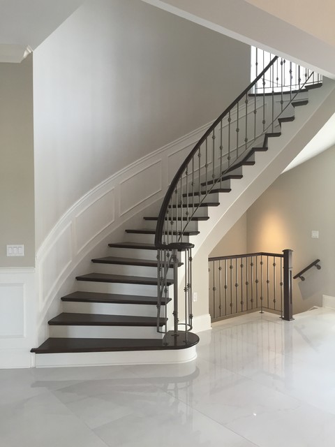 Living Room - Escalier - Autres périmètres - par Céramique ROYAL Ceramic |  Houzz