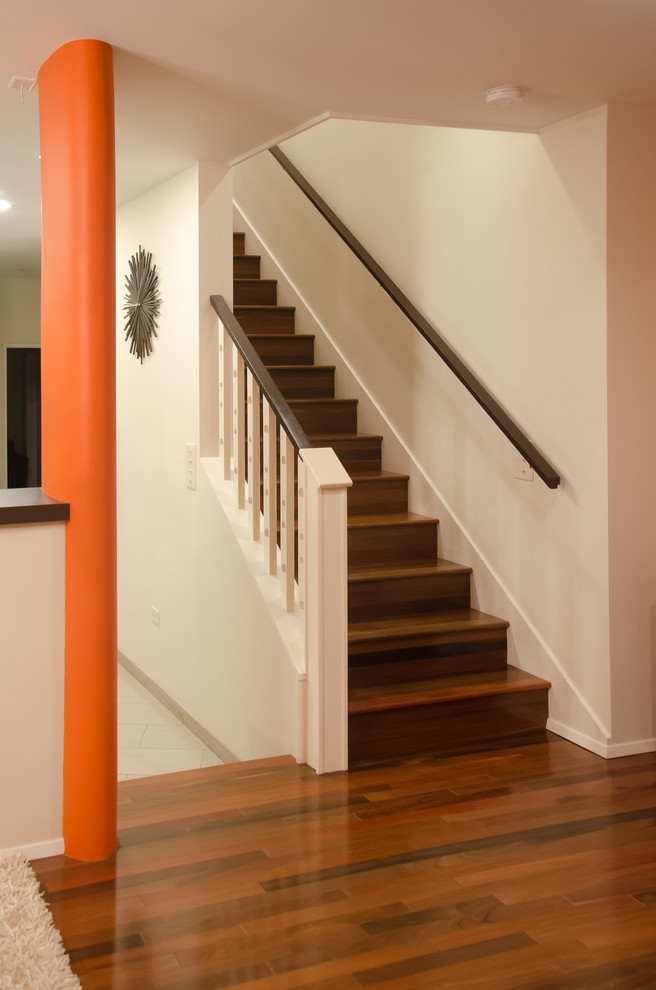 This is an example of a midcentury staircase in Los Angeles.