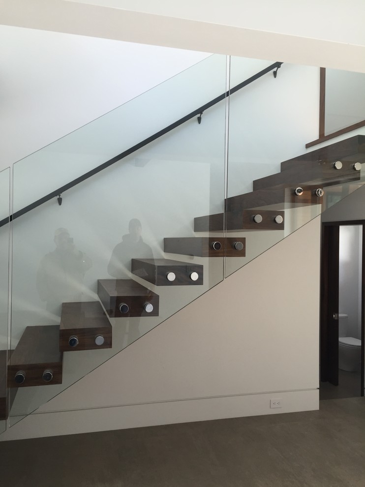 Moderne Treppe in Sacramento