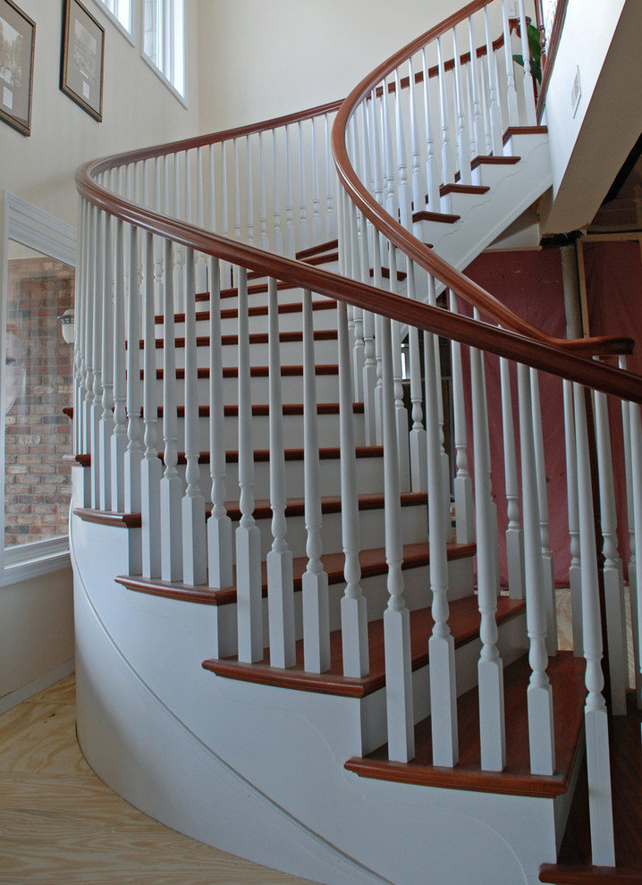 This is an example of a traditional staircase in Detroit.
