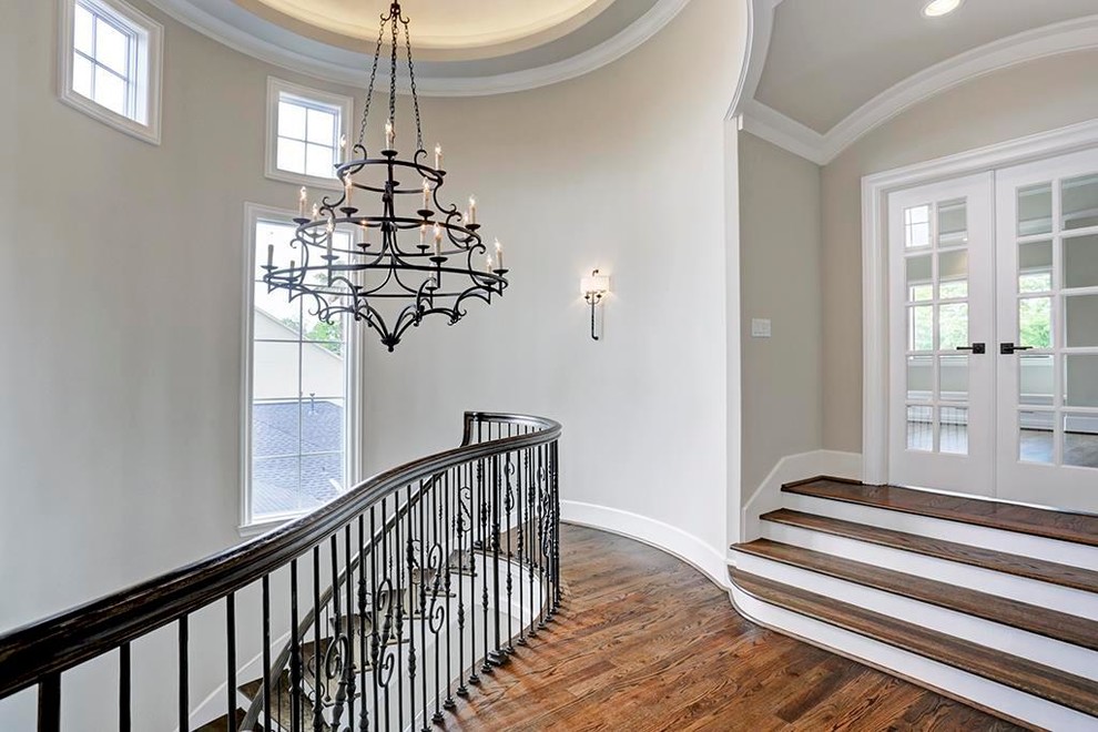 Mediterranean Custom Home with Designer Finishings in Bellaire, Texas